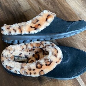 NEW! Skechers Goga Mat walking cheetah slippers.